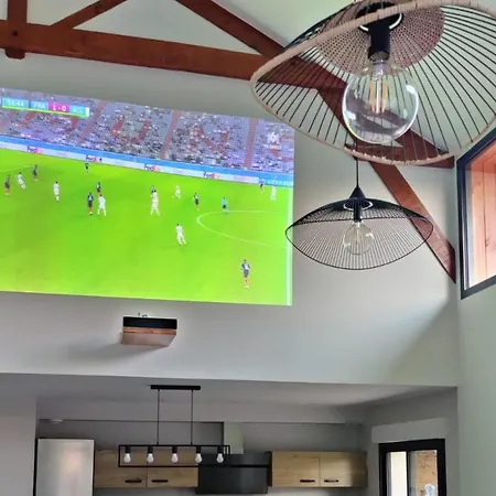 Campagne Famille 15 Pers Piscine Chauffee Jeux Enfants Petanque Tatil Evi