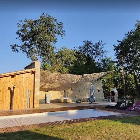 Hébergement de vacances Campagne Famille 15 Pers Piscine Chauffée Jeux Enfants Pétanque Saint-Sauvy