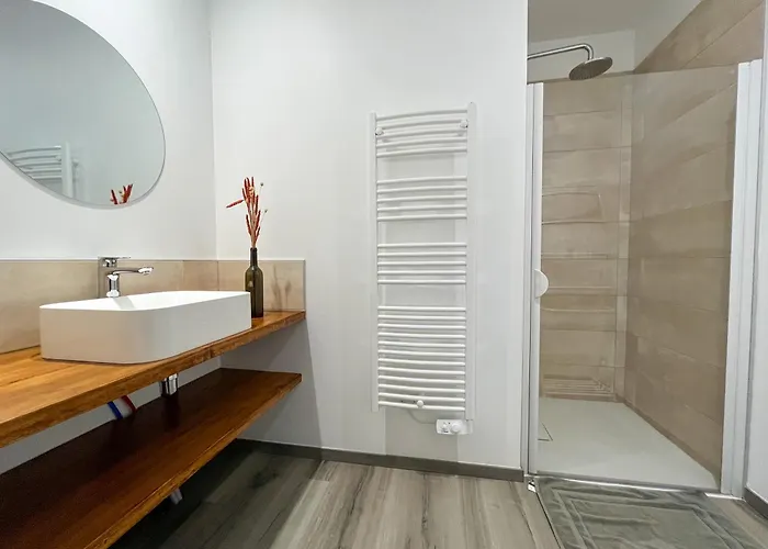 Campagne Famille 15 Pers Piscine Chauffee Jeux Enfants Petanque 펜션 *